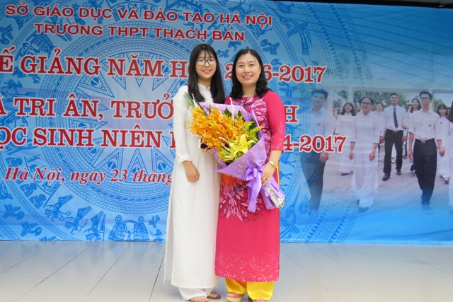 Lễ bế giảng năm học 2016-2017 và tri ân, trưởng thành của HS niên khóa 2014-2017 - Trường THPT Thạch Bàn